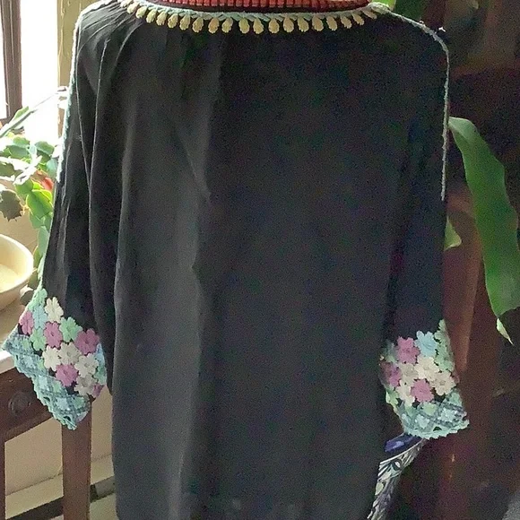 EUC Johnny Was Merielle Embroidered Top - Picture 5 of 7